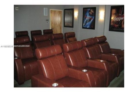 Снять в аренду кондоминиум в Майами, Флорида 1 спальня, 73.3м2, № 1989359 - фото 15