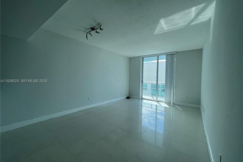 Снять в аренду кондоминиум в Майами, Флорида 1 спальня, 73.3м2, № 1989359 - фото 8