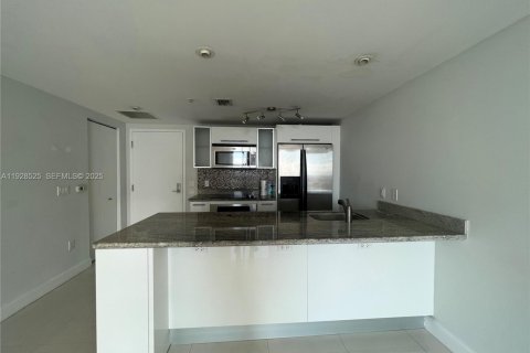 Снять в аренду кондоминиум в Майами, Флорида 1 спальня, 73.3м2, № 1989359 - фото 4