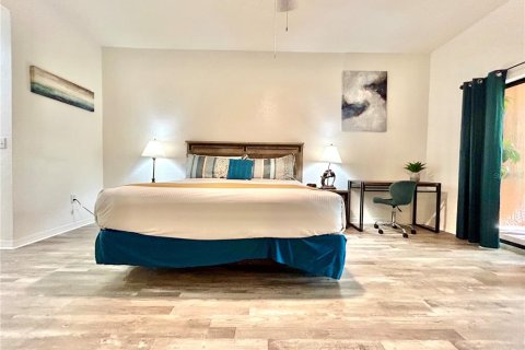 Condo in Kissimmee, Florida, 3 bedrooms № 2097789 - photo 23