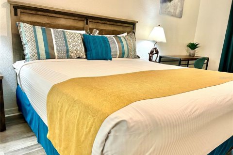 Condo in Kissimmee, Florida, 3 bedrooms № 2097789 - photo 24