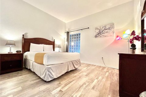 Condo in Kissimmee, Florida, 3 bedrooms № 2097789 - photo 5