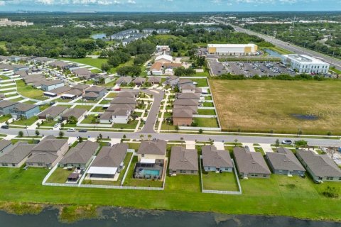 House in Riverview, Florida 4 bedrooms, 179.77 sq.m. № 1886145 - photo 29