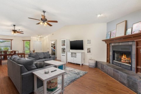 House in Edgewater, Florida 3 bedrooms, 177.44 sq.m. № 1777150 - photo 6