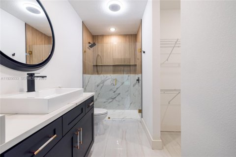 House in Palm Bay, Florida 3 bedrooms, 116.13 sq.m. № 1988764 - photo 21