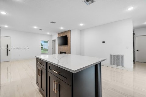 House in Palm Bay, Florida 3 bedrooms, 116.13 sq.m. № 1988764 - photo 17