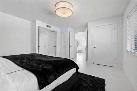Condo in Bradenton, Florida, 3 bedrooms № 2396263 - photo 29
