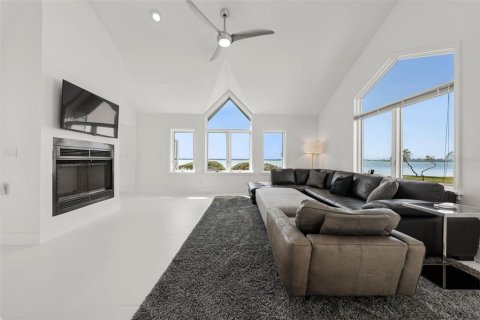 Condo in Bradenton, Florida, 3 bedrooms № 2396263 - photo 13