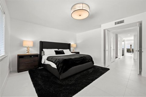 Condo in Bradenton, Florida, 3 bedrooms № 2396263 - photo 28