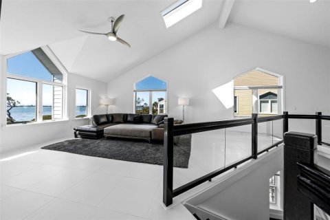 Condo in Bradenton, Florida, 3 bedrooms № 2396263 - photo 11
