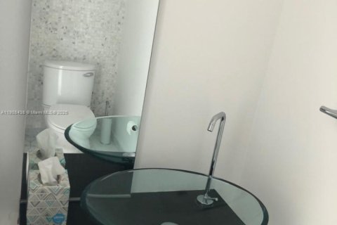 Купить кондоминиум в Майами, Флорида 2 спальни, 157.38м2, № 2088835 - фото 21