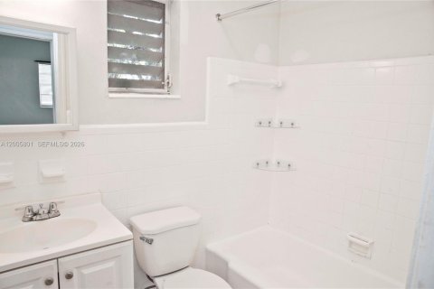 Villa ou maison à louer à Hollywood, Floride: 1 chambre, 60.39 m2 № 2070012 - photo 7