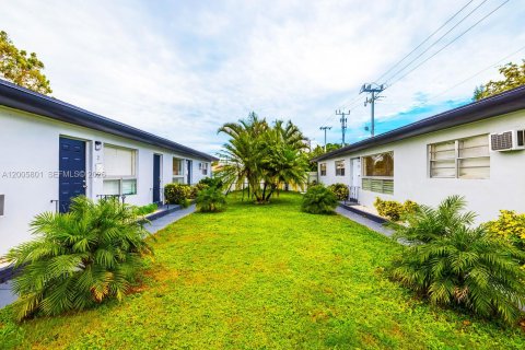 Villa ou maison à louer à Hollywood, Floride: 1 chambre, 60.39 m2 № 2070012 - photo 15