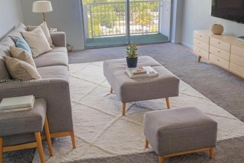 Copropriété à vendre à North Miami, Floride: 1 chambre, 74.97 m2 № 2091349 - photo 4