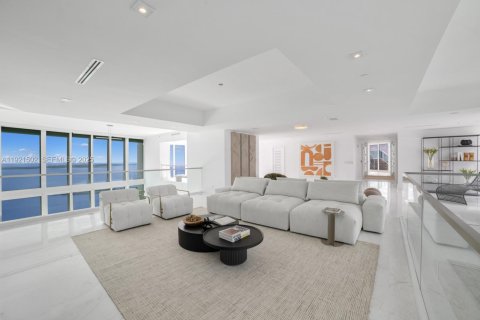 Condo in Miami, Florida, 7 bedrooms № 1982252 - photo 20