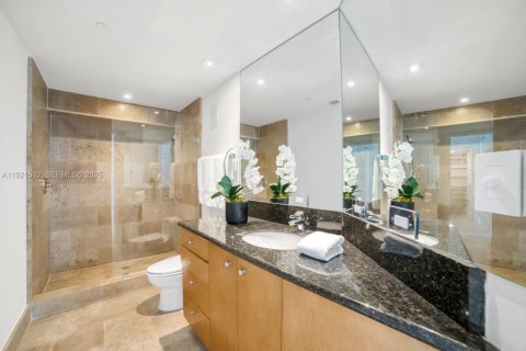 Condo in Miami, Florida, 7 bedrooms № 1982252 - photo 28