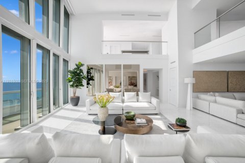 Condo in Miami, Florida, 7 bedrooms № 1982252 - photo 3