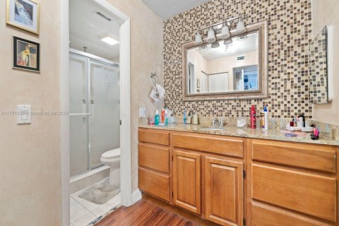 Condo in Cutler Bay, Florida, 2 bedrooms  № 1860910 - photo 7