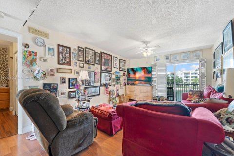 Condo in Cutler Bay, Florida, 2 bedrooms  № 1860910 - photo 10