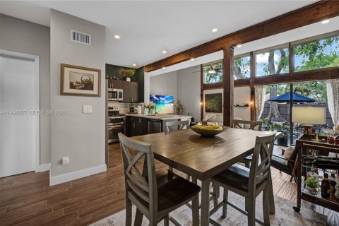 Adosado en venta en Pembroke Pines, Florida, 2 dormitorios, 118.64 m2 № 2058274 - foto 9