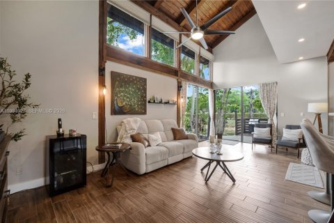 Adosado en venta en Pembroke Pines, Florida, 2 dormitorios, 118.64 m2 № 2058274 - foto 27