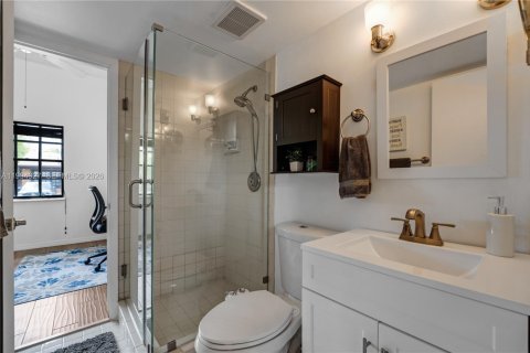 Adosado en venta en Pembroke Pines, Florida, 2 dormitorios, 118.64 m2 № 2058274 - foto 13