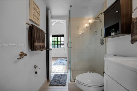 Adosado en venta en Pembroke Pines, Florida, 2 dormitorios, 118.64 m2 № 2058274 - foto 14