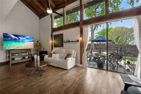 Adosado en venta en Pembroke Pines, Florida, 2 dormitorios, 118.64 m2 № 2058274 - foto 29