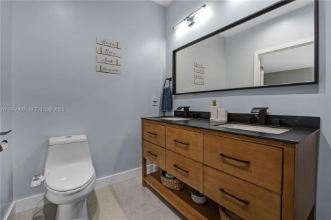 Adosado en venta en Pembroke Pines, Florida, 2 dormitorios, 118.64 m2 № 2058274 - foto 21