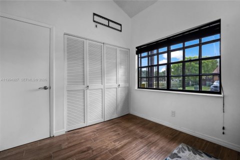 Adosado en venta en Pembroke Pines, Florida, 2 dormitorios, 118.64 m2 № 2058274 - foto 12