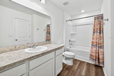 Снять в аренду таунхаус в Зеферхиллс-Норт, Флорида 3 спальни, 128.76м2, № 1918364 - фото 28