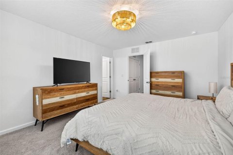 Снять в аренду таунхаус в Зеферхиллс-Норт, Флорида 3 спальни, 128.76м2, № 1918364 - фото 27