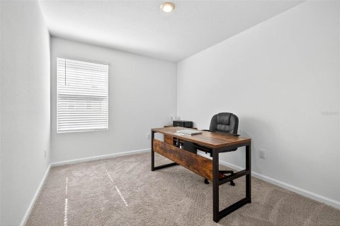 Снять в аренду таунхаус в Зеферхиллс-Норт, Флорида 3 спальни, 128.76м2, № 1918364 - фото 23