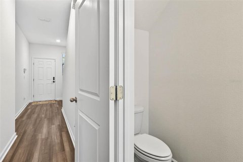 Снять в аренду таунхаус в Зеферхиллс-Норт, Флорида 3 спальни, 128.76м2, № 1918364 - фото 19