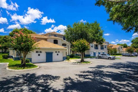 Condo in Orlando, Florida, 3 bedrooms № 2294646