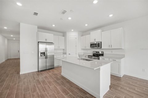 Villa ou maison à louer à Palm Bay, Floride: 4 chambres, 179.95 m2 № 2388244 - photo 7