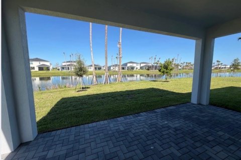 Villa ou maison à louer à Palm Bay, Floride: 4 chambres, 179.95 m2 № 2388244 - photo 19