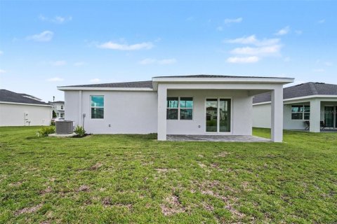 Villa ou maison à louer à Palm Bay, Floride: 4 chambres, 179.95 m2 № 2388244 - photo 20