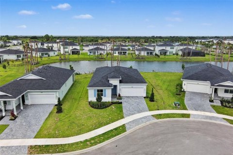 Villa ou maison à louer à Palm Bay, Floride: 4 chambres, 179.95 m2 № 2388244 - photo 24