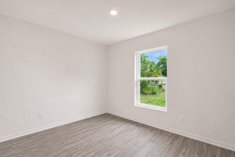 House in Port St. Lucie, Florida 3 bedrooms, 155.8 sq.m. № 2086719 - photo 10