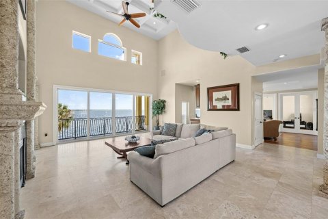 Casa en venta en Hernando Beach, Florida, 4 dormitorios, 447.42 m2 № 2314935 - foto 7
