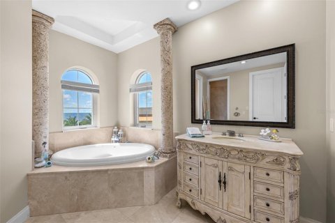 Casa en venta en Hernando Beach, Florida, 4 dormitorios, 447.42 m2 № 2314935 - foto 27
