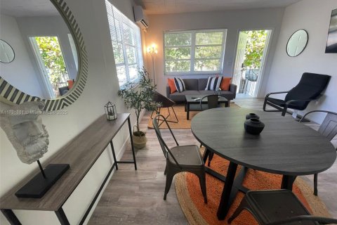 Villa ou maison à Miami, Floride 1 chambre, 62.24 m2 № 1936907