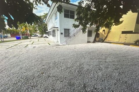 Villa ou maison à louer à Miami, Floride: 1 chambre, 62.24 m2 № 1936907 - photo 12