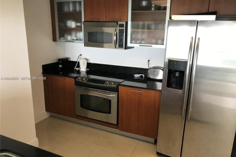 Снять в аренду кондоминиум в Майами, Флорида 2 спальни, 113.53м2, № 2068692 - фото 7