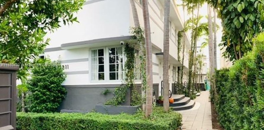 Apartamento en Miami Beach, Florida 2 dormitorios, 66.43 m2 № 1981053