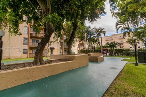 Copropriété à louer à Miami, Floride: 2 chambres, 72.65 m2 № 2046122 - photo 16