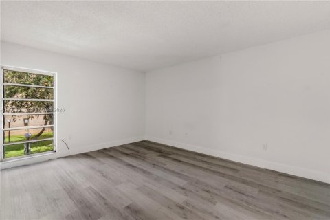 Copropriété à louer à Miami, Floride: 2 chambres, 72.65 m2 № 2046122 - photo 7