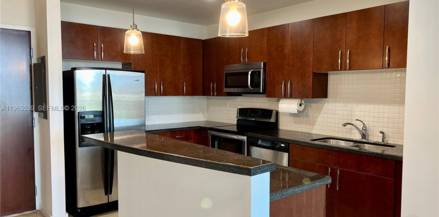 Condo in West Palm Beach, Florida, 1 bedroom № 2027086