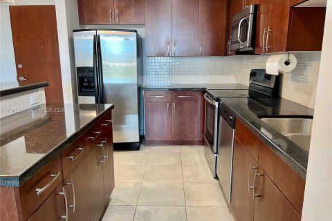 Condo in West Palm Beach, Florida, 1 bedroom № 2027086 - photo 13